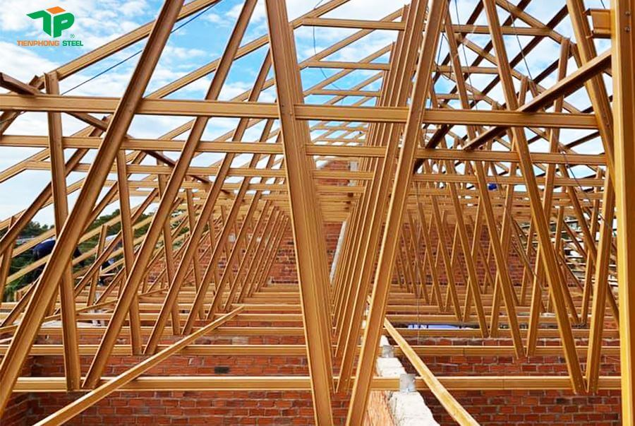 Thi công hệ khung vì kèo thép nhẹ mái ngói tại Vinh Nghệ An