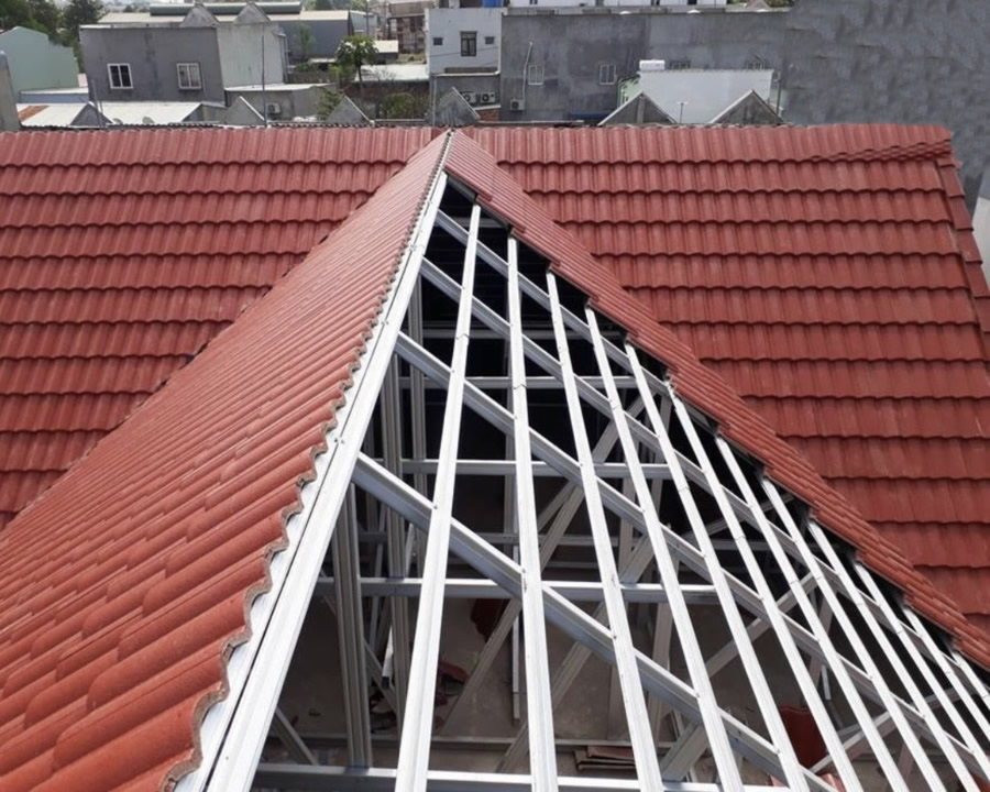 Xưởng c&aacute;n t&ocirc;n th&eacute;p x&agrave; gồ Vinh Nghệ An