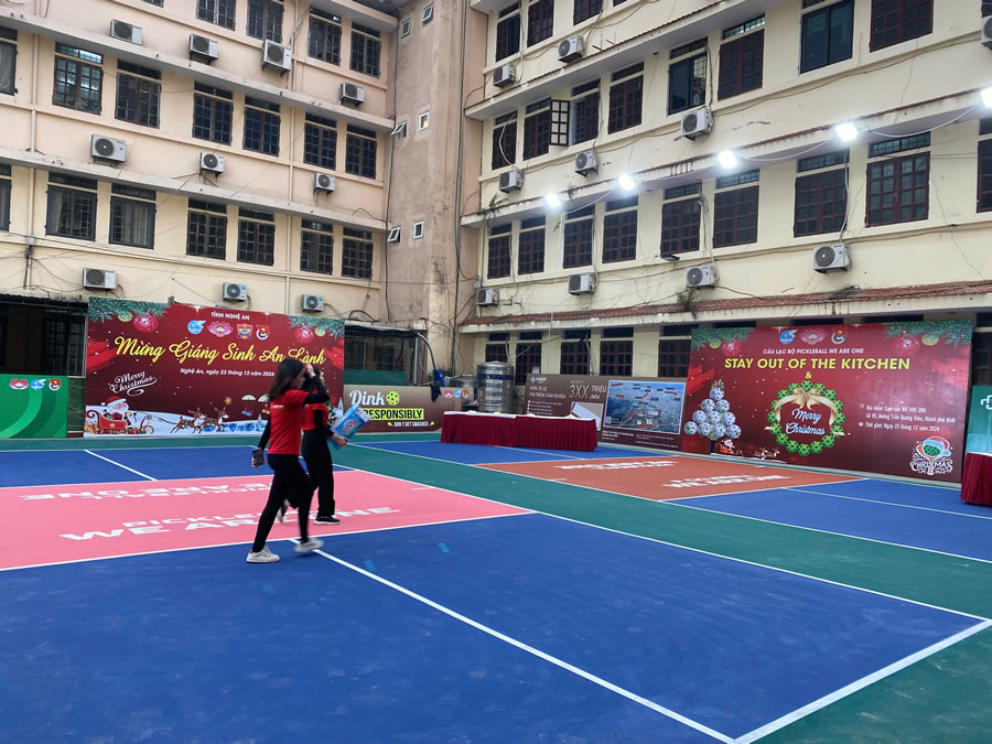 Thi công thảm nhựa đường nóng Asphalt sân Pickleball Tennis	