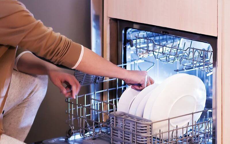 Sữa chữa bảo h&agrave;nh m&aacute;y rửa ch&eacute;n b&aacute;t Vinh Nghệ An